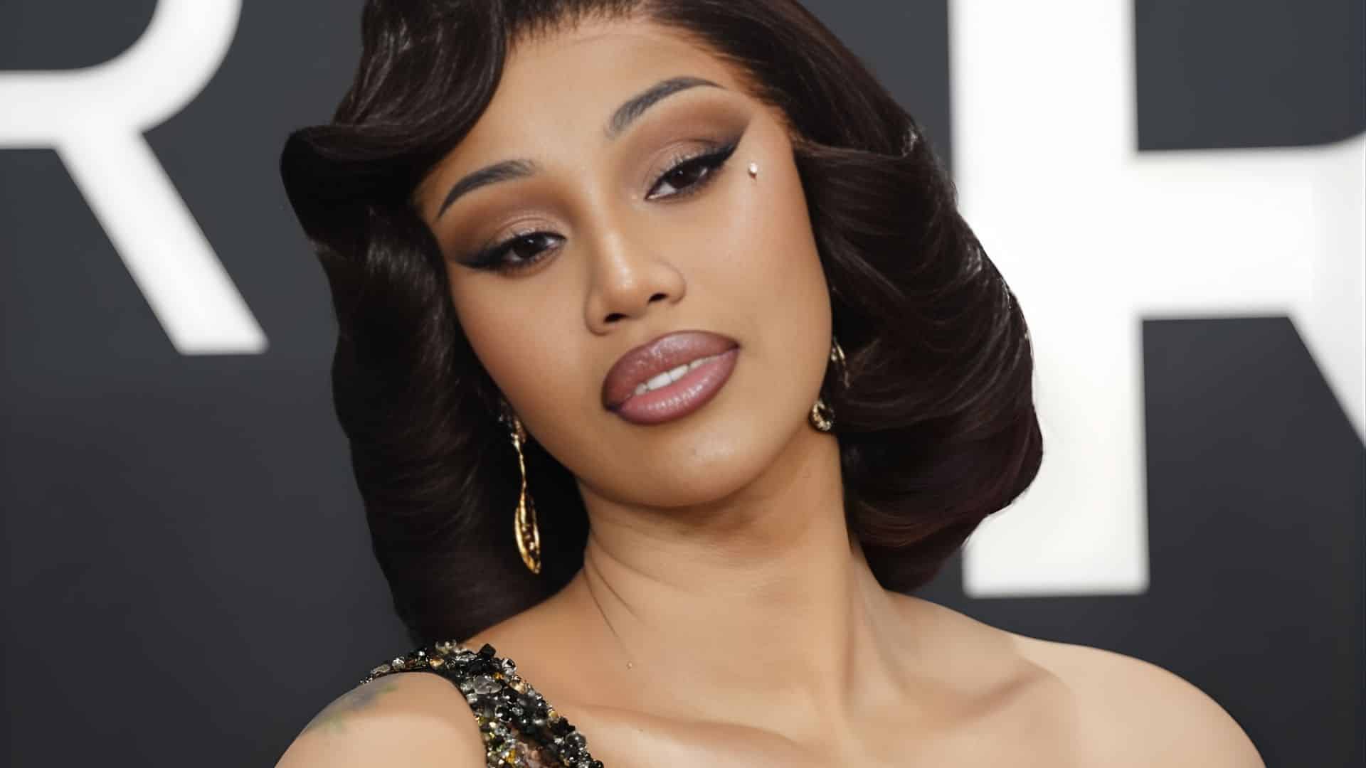 cardi b nationality parents