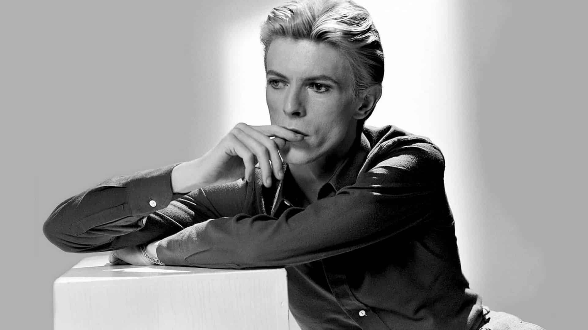 david bowie eyes condition