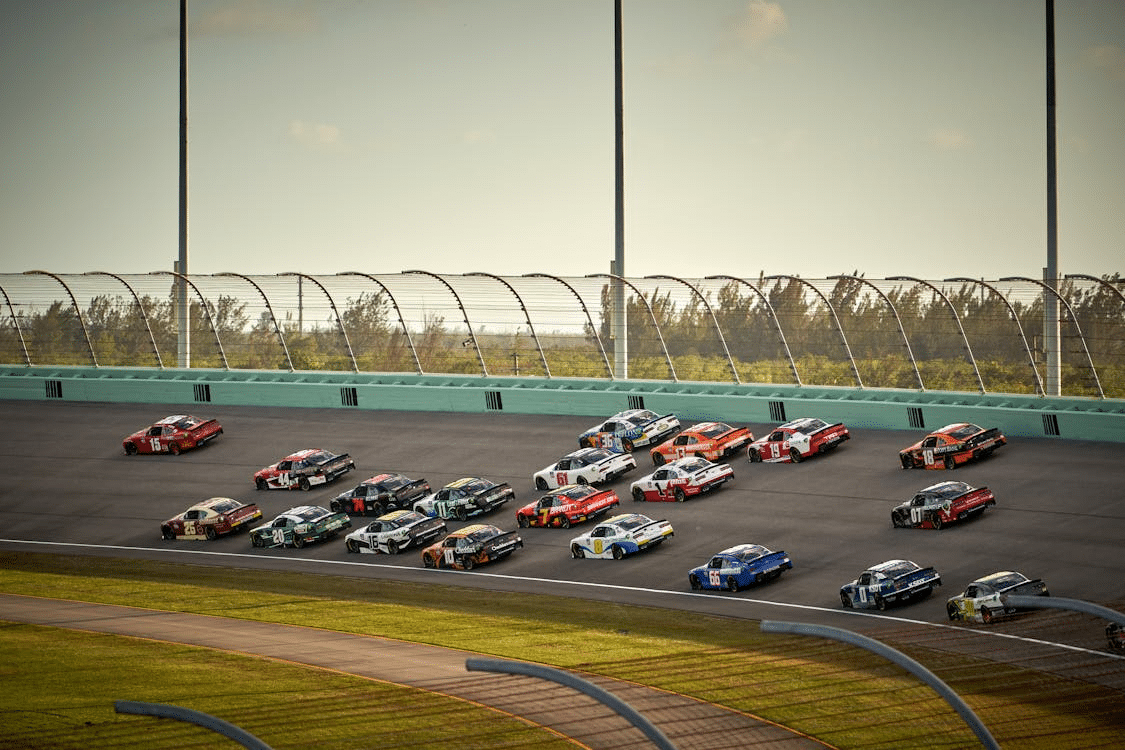 Why NASCAR Remains One of the Most Popular Sports in the US