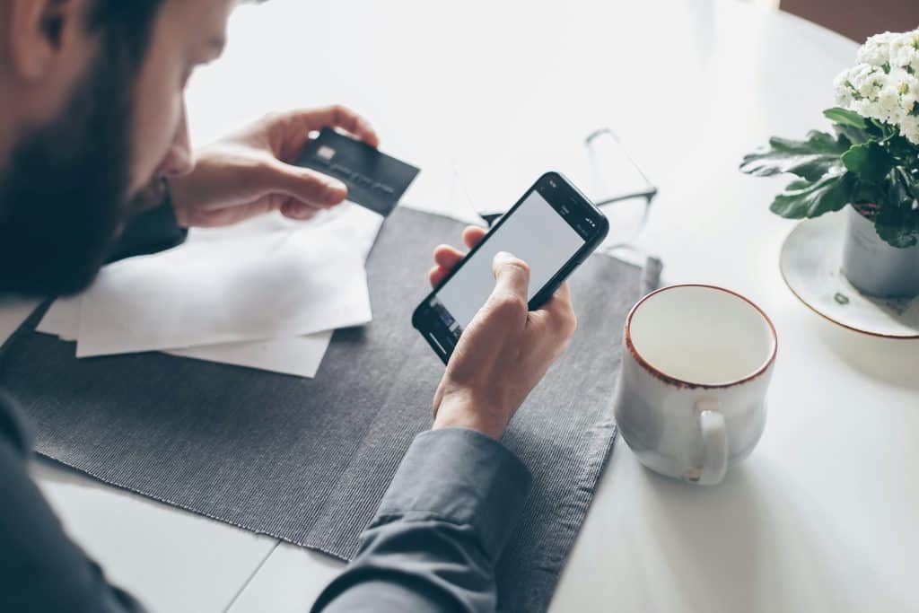 How Mobile Check Deposits Simplify U.S. Consumers’ Financial Lives