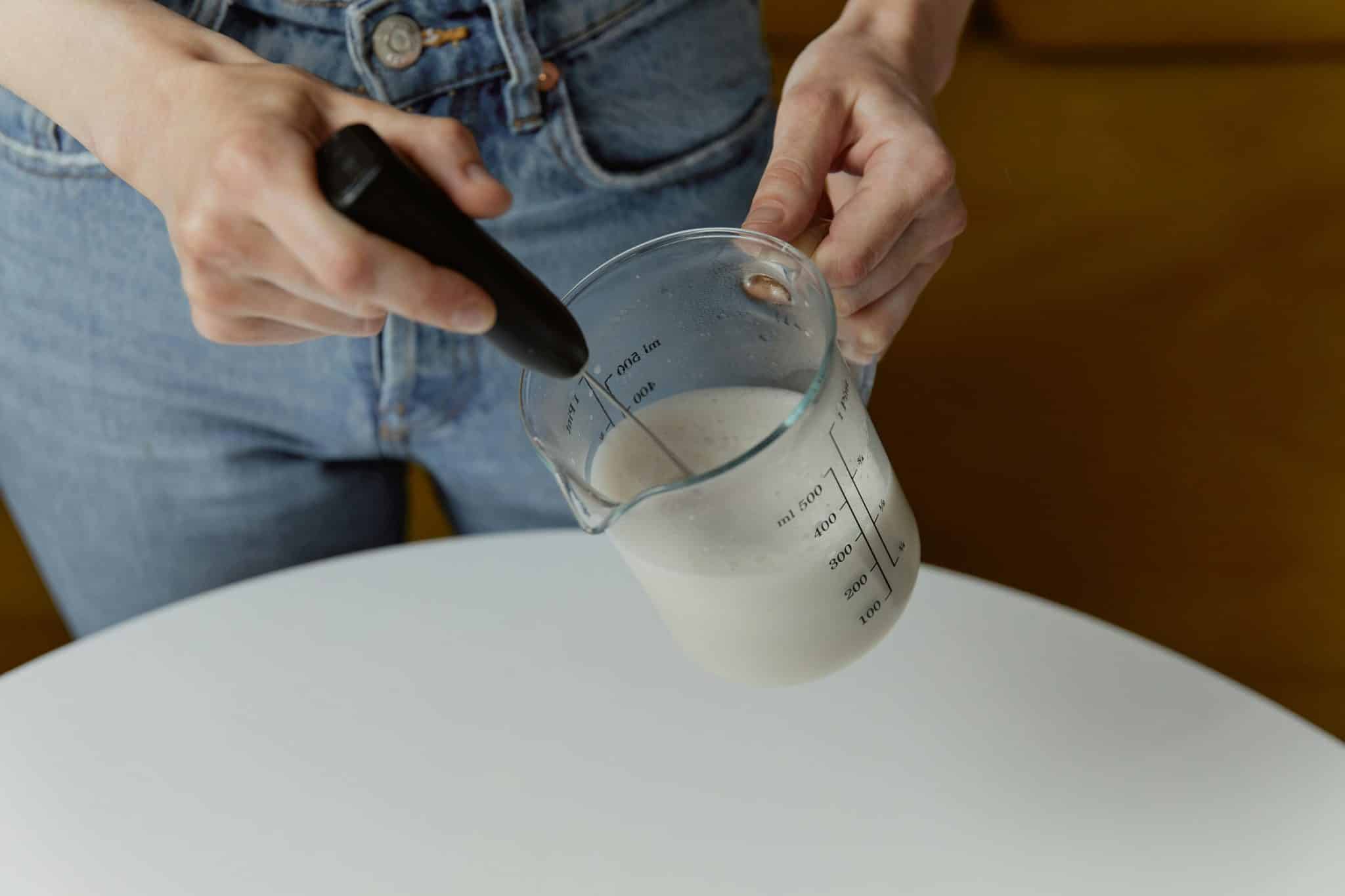 Tips for Measuring Thickening Agents Correctly for Smooth Food Textures