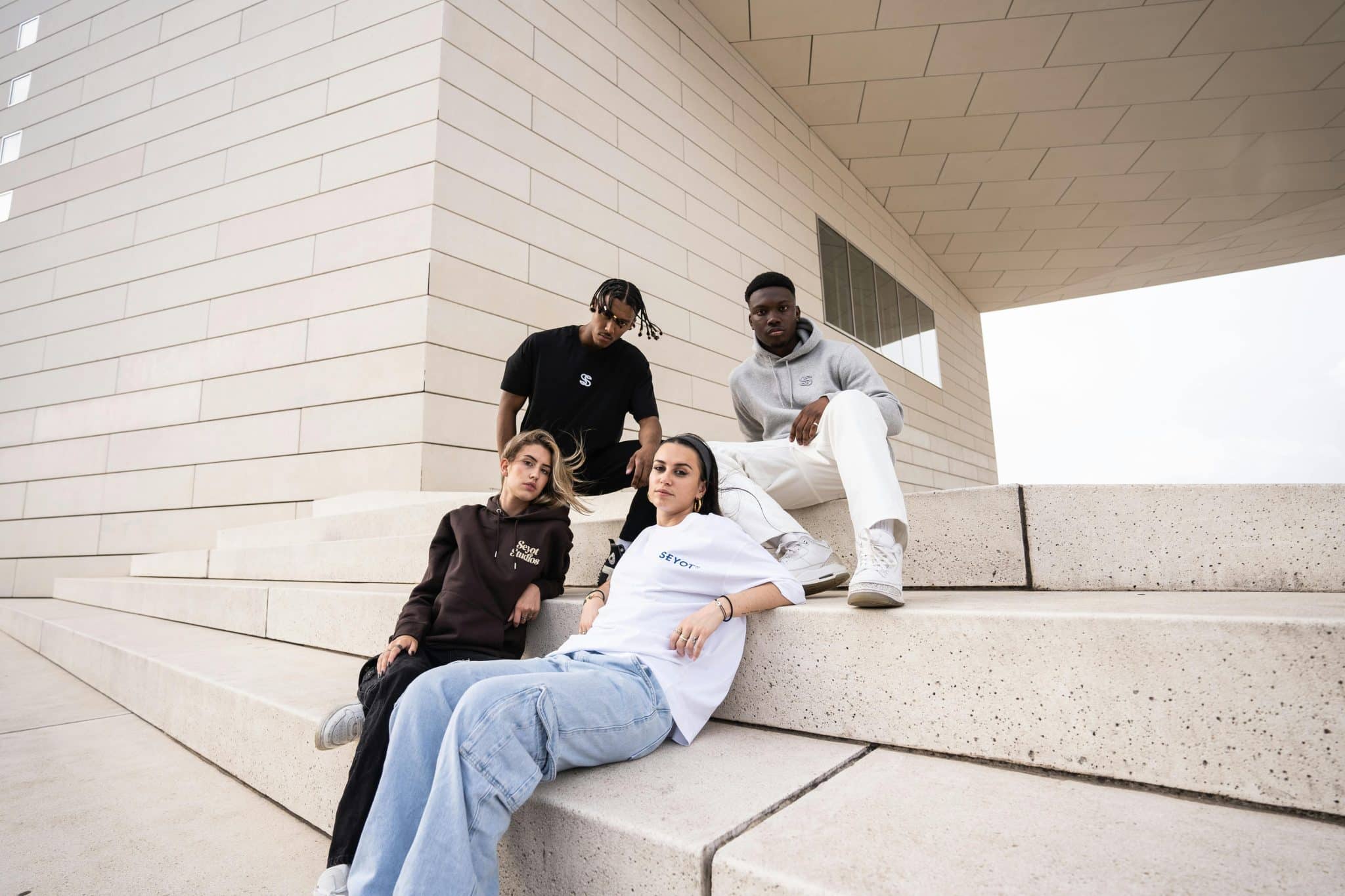 Why Hellstar Sweats Became Part of the Relaxed Streetwear Aesthetic