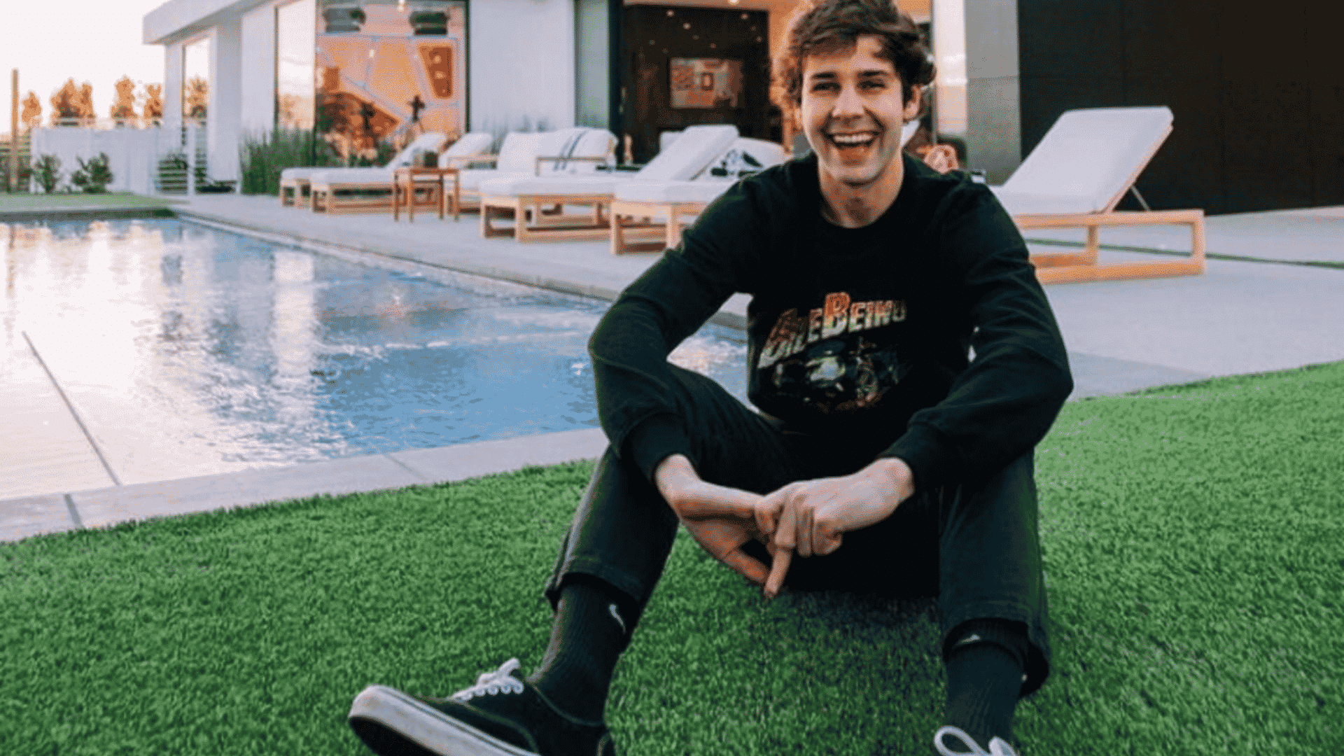 David Dobrik's Sherman Oaks mansion purchased for .5 million in 2020
