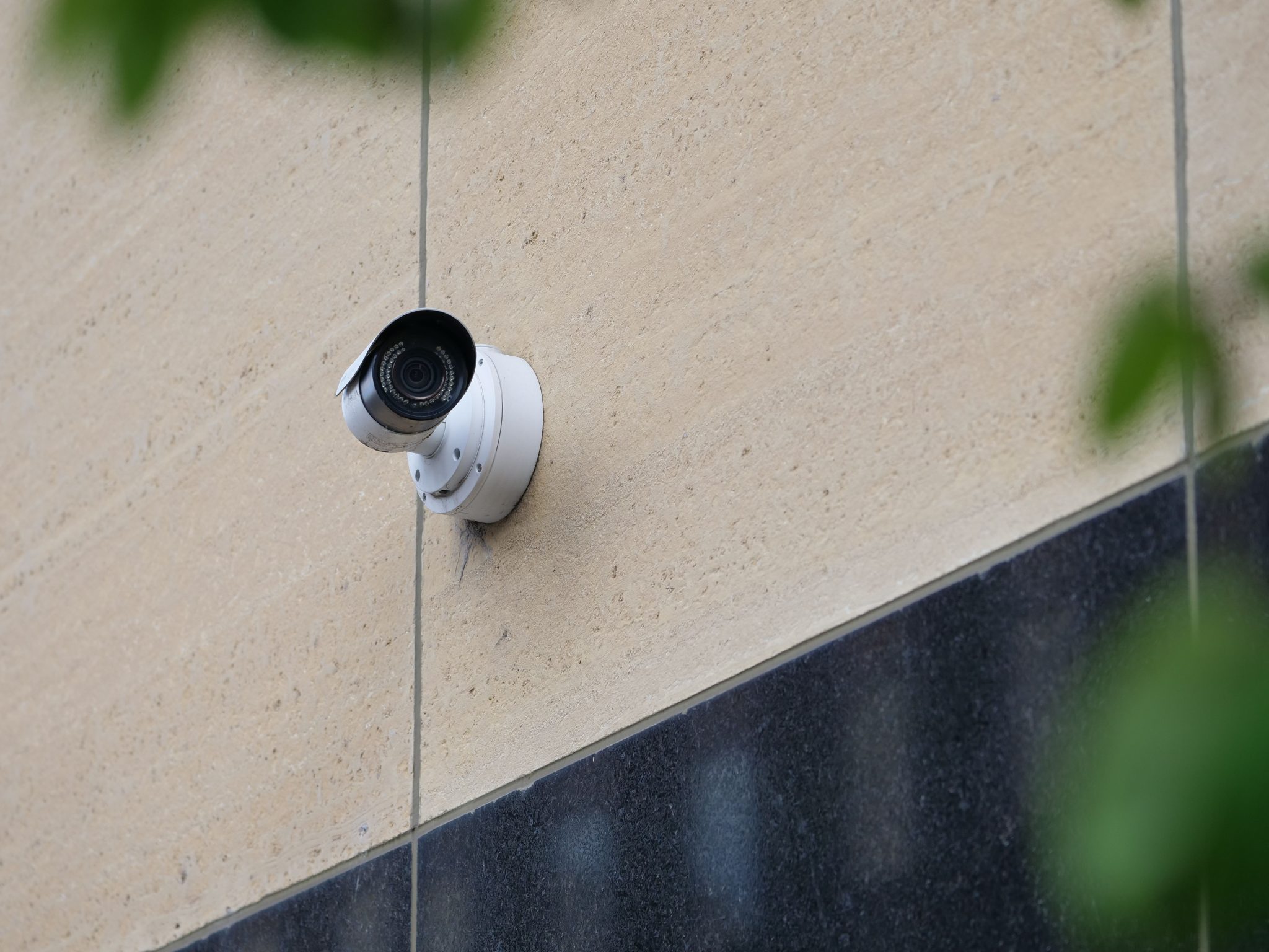 Portable Security Camera for Rentals and Temporary Use
